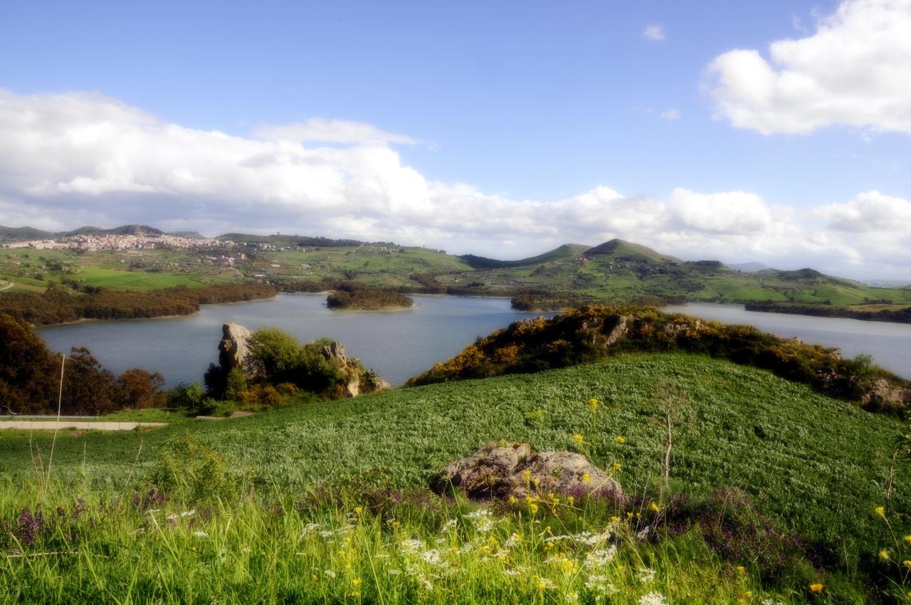 Regalbuto Oasi Del Lago מראה חיצוני תמונה