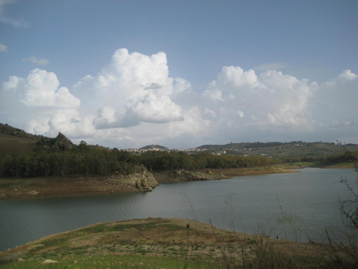 Regalbuto Oasi Del Lago מראה חיצוני תמונה
