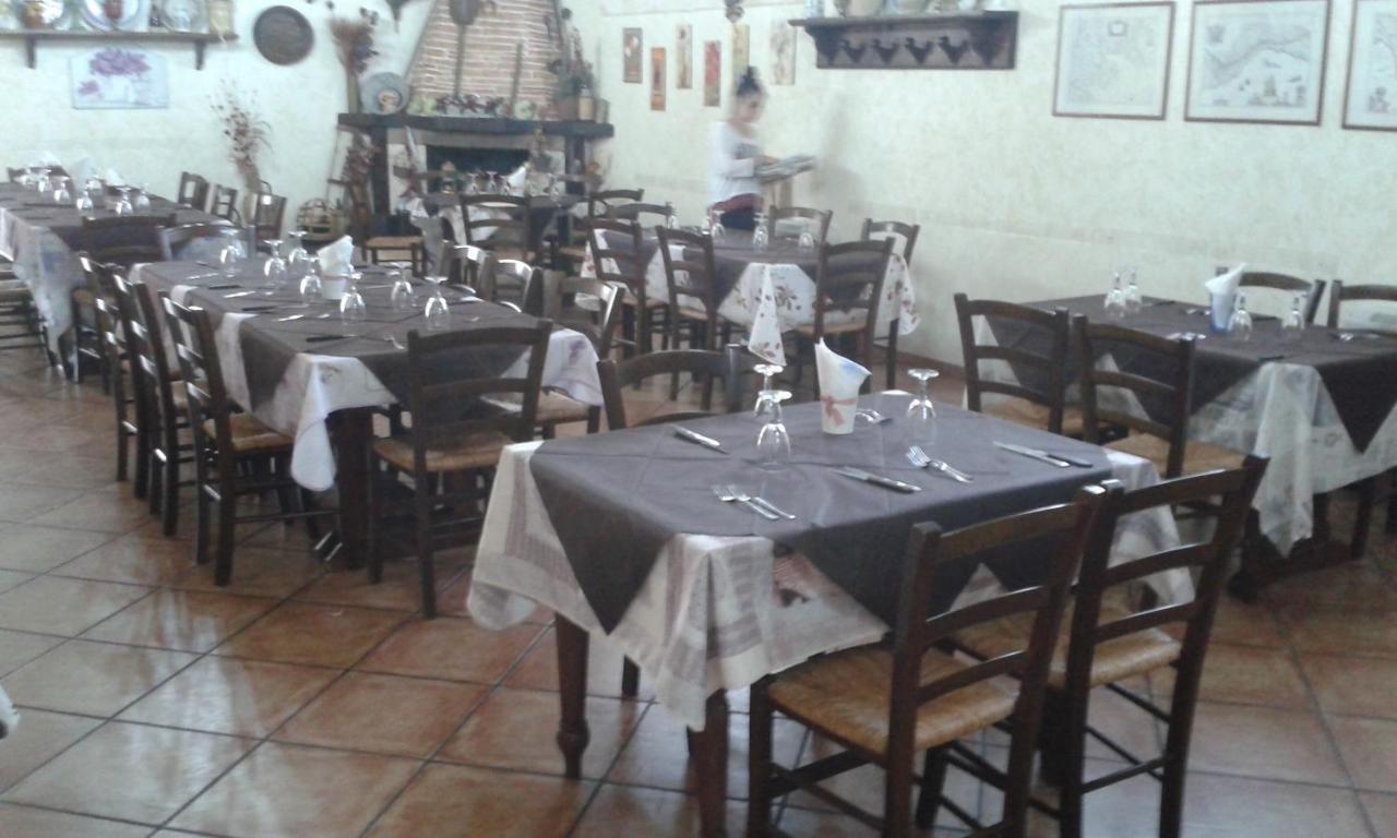 Regalbuto Oasi Del Lago מראה חיצוני תמונה